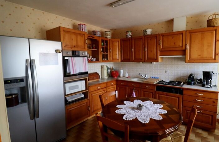 REYSSOUZE belle ferme de 200 m² avec 5 chambres sur 1000 m² de terrain — photo 5