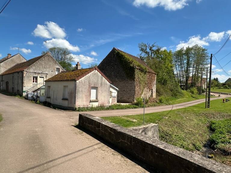 Bel ensemble immobilier axe SEMUR -EPOISSES composé de 2 maisons — photo 1