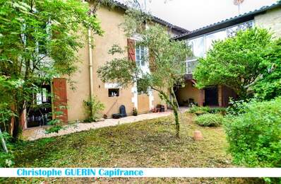 Dpt Charente (16), à vendre MONTIGNAC CHARENTE maison P9 de 230 m² - Terrain de 1 048,00 m² — photo du bien