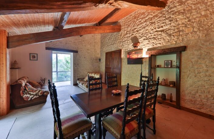 Dpt Charente (16), à vendre MONTIGNAC CHARENTE maison P9 de 230 m² - Terrain de 1 048,00 m² — photo 2