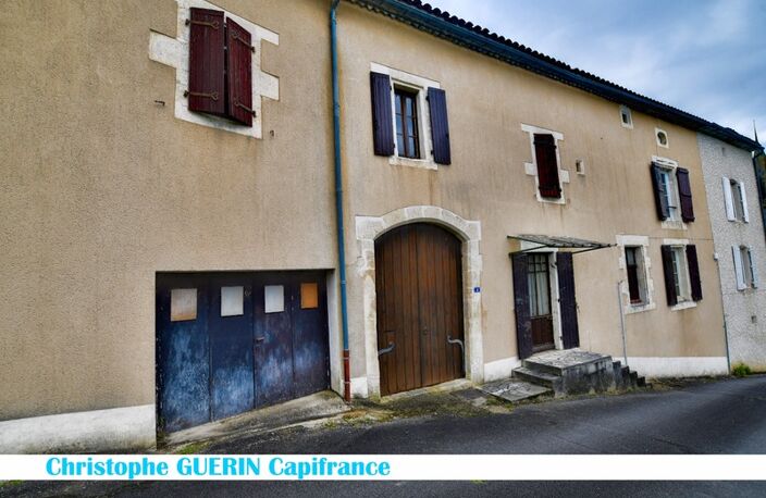Dpt Charente (16), à vendre MONTIGNAC CHARENTE maison P9 de 230 m² - Terrain de 1 048,00 m² — photo 4