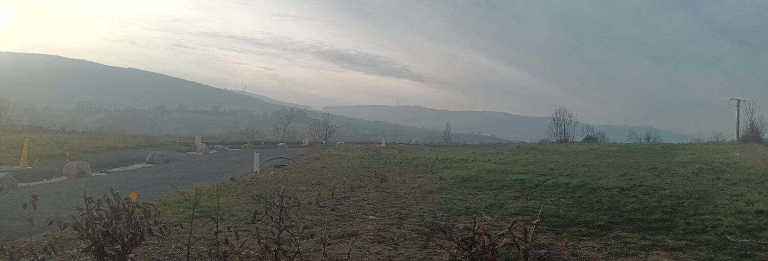 Terrain  605 m² à vendre à La Roche-Vineuse (71960)