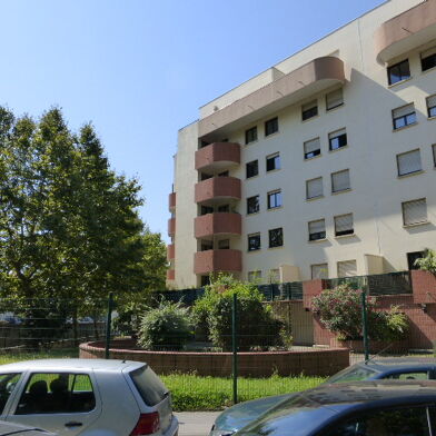 Appartement 3 pièces 875 €