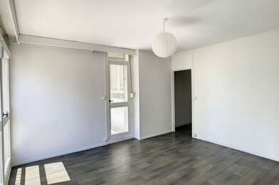 Appartement 3 pièces 1050 €