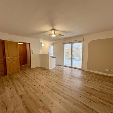 Appartement 3 pièces 750 €