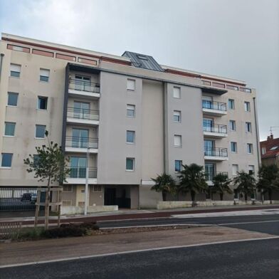 Commerce 2 pièces 640 €