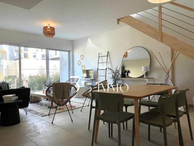 SUPERBE TROIS PIECES - DERNIER ETAGE — photo du bien