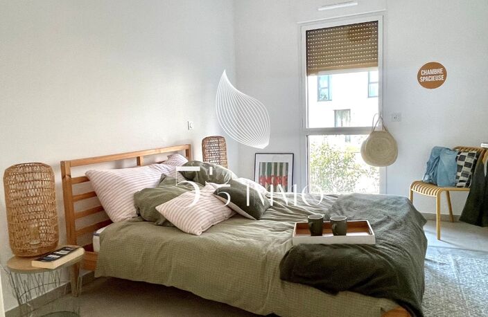SUPERBE TROIS PIECES - DERNIER ETAGE — photo 3