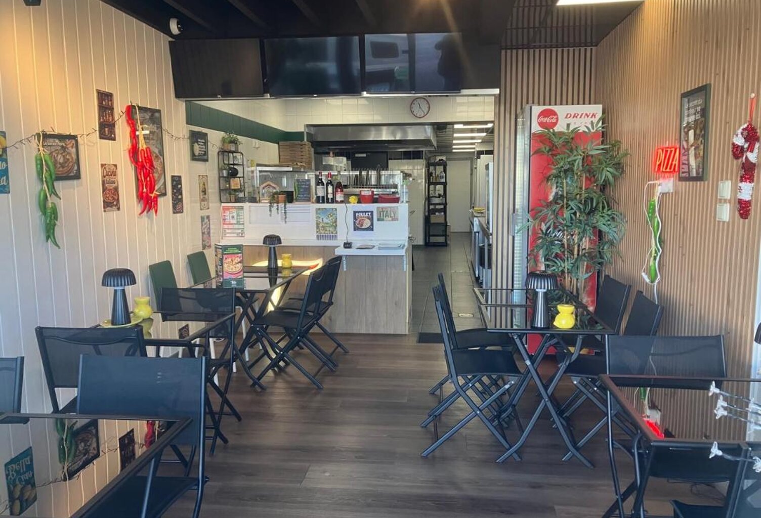 Bien Commercial À Vendre — photo 1