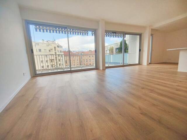 Appartement Grenoble 6 pièce(s) 134 m2 — photo du bien