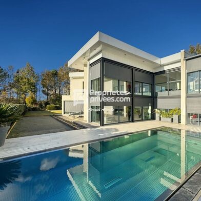 Maison 9 pièces 2420000 €