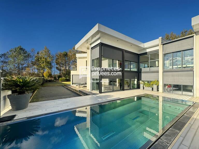 PESSAC Proche Golf : Maison d'Architecte 390 m2 ASCENSEUR -GARAGE- PISCINE — photo 1