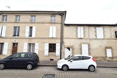 Immeuble  243800 €