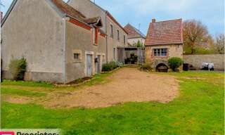 Maison 8 Pièces 183 m² à vendre à Saint-Georges-sur-la-Prée (18100)