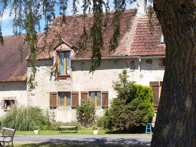 A vendre Propriété d'époque avec piscine près du Dorat. — photo du bien