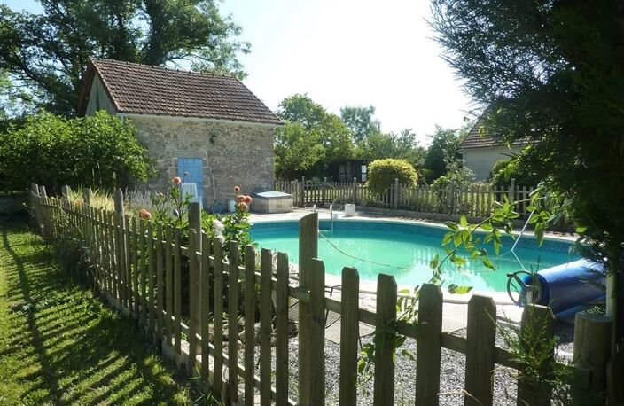 A vendre Propriété d'époque avec piscine près du Dorat. — photo 3