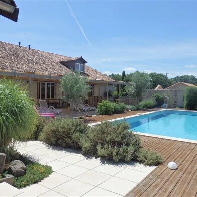 Maison 28 pièces 603200 €