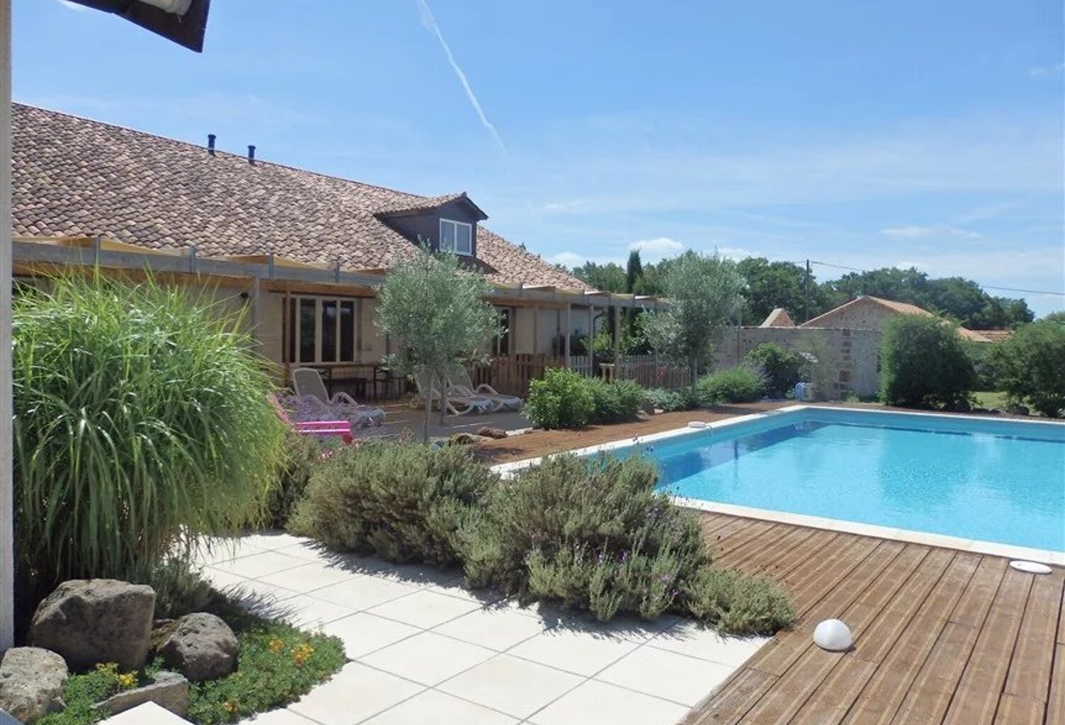 A vendre Complexe de gîtes près de Montmorillon – Vienne — photo 1