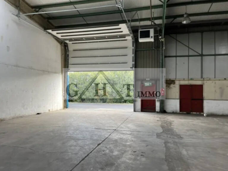 ENTREPOT A LOUER 1209M2 ARGENTEUIL — photo 1