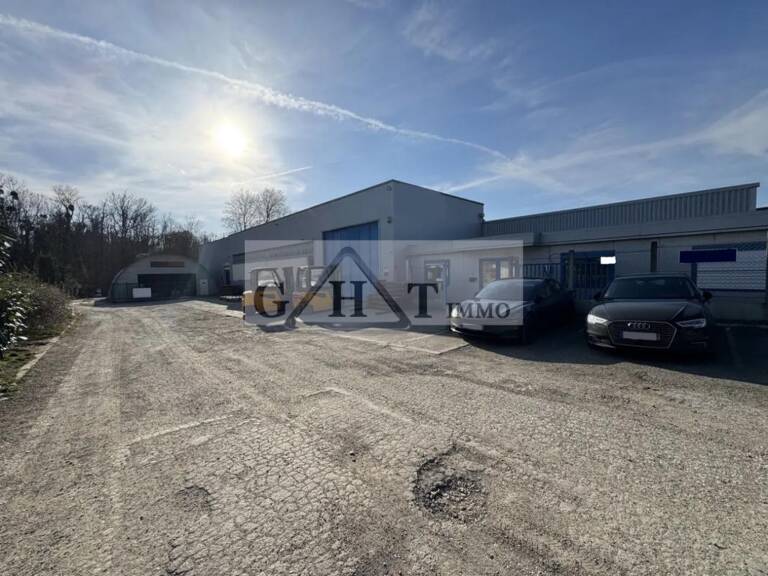 Local d'activité de 1850 m² à vendre à PRESLES — photo 1