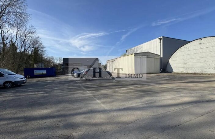 Local d'activité de 1850 m² à vendre à PRESLES — photo 4