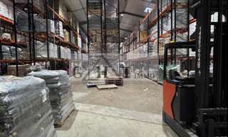 Local industriel  2051 m² à louer à Villeneuve-la-Garenne (92390)