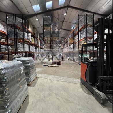 Local industriel  23940 €