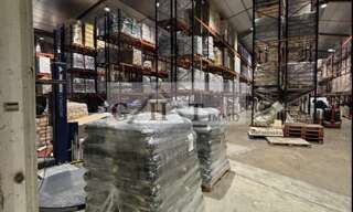 Local industriel  2051 m² à louer à Villeneuve-la-Garenne (92390)