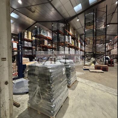 Local industriel  23940 €