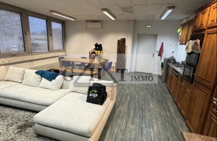 Entrepôt Bureaux A louer — photo 4
