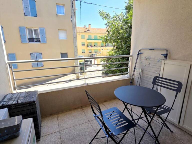 Appartement T2 vendu loué La Seyne Sur Mer 83500 quartier Chateaubanne résidence récente ascenseur double parking en sous sol — photo 1