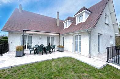 Maison 8 pièces 599000 €