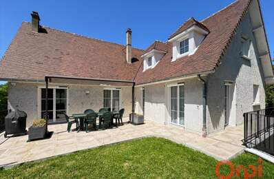 Maison 8 pièces de 198 m² (224 m² au sol) à TAVERNY — photo du bien
