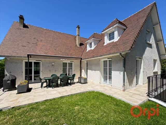 Maison 8 pièces de 198 m² (224 m² au sol) à TAVERNY — photo du bien