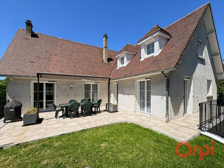 Maison 8 pièces de 198 m² (224 m² au sol) à TAVERNY — photo 1