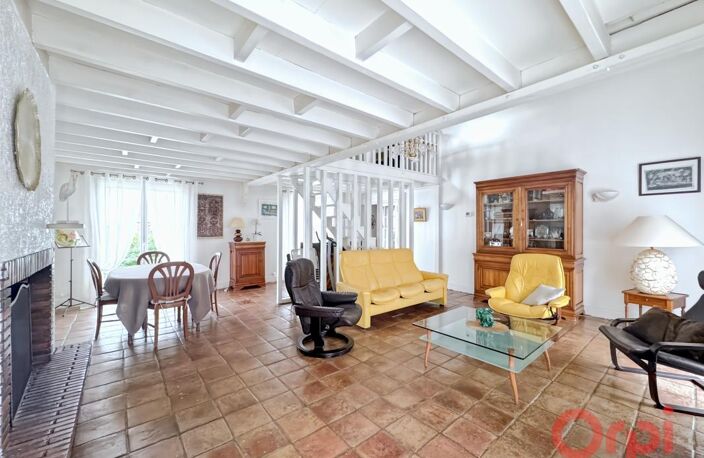 Maison 8 pièces de 198 m² (224 m² au sol) à TAVERNY — photo 2