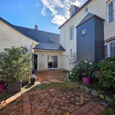 Maison 16 pièces 745500 €