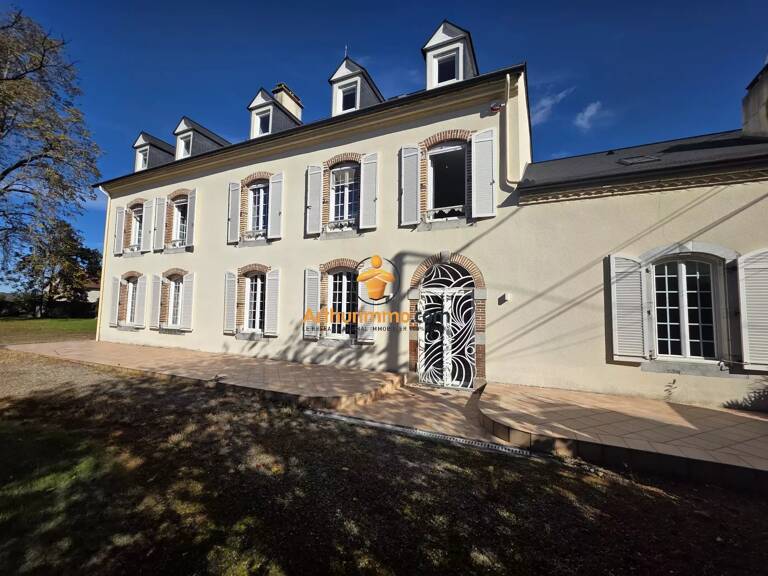 Demeure avec second logement dans les Hautes-Pyrénées sur parc de 13000m² — photo 1
