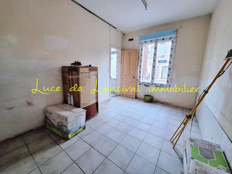 Immeuble   — photo 1