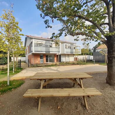 Appartement 3 pièces 862 €