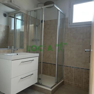 Appartement 3 pièces 750 €