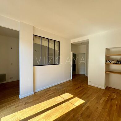 Appartement 3 pièces 1159 €
