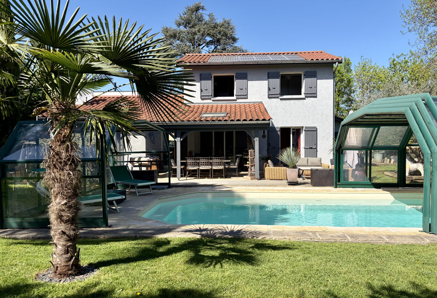 Maison familiale à Sathonay Village sur une parcelle de 1300 — photo 1