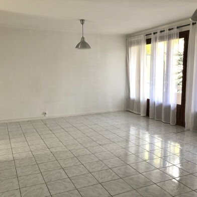 Appartement 3 pièces 1040 €