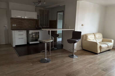 Appartement 3 pièces 780 €