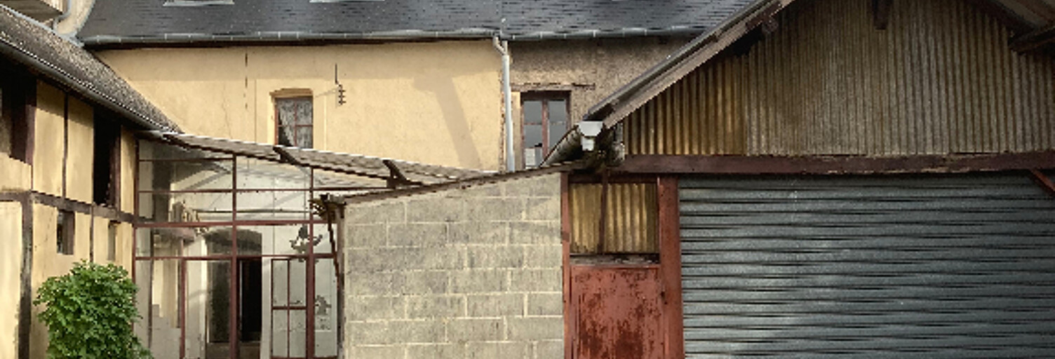 Local industriel  400 m² à vendre à Ivoy-le-Pré (18380)