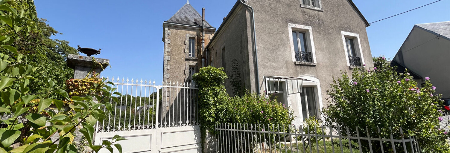 Maison 7 Pièces 248 m² à vendre à Henrichemont (18250)