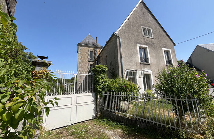 Bâtisse de caractère avec dépendances et ruisseau — photo 2