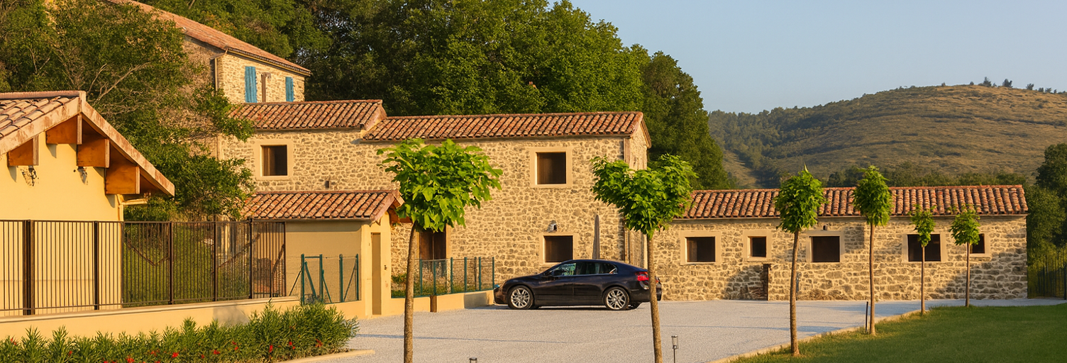 Maison 10 Pièces 600 m² à vendre à Ruoms (07120)