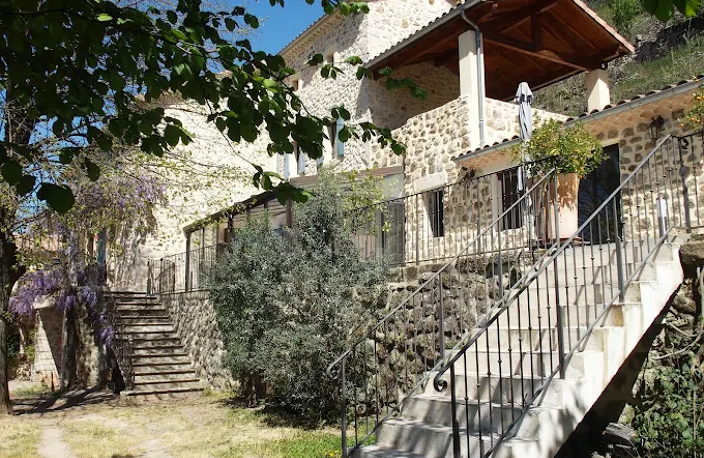 07  Rosières   Entre Aubenas et Alès - Superbe Domaine en pi — photo 2